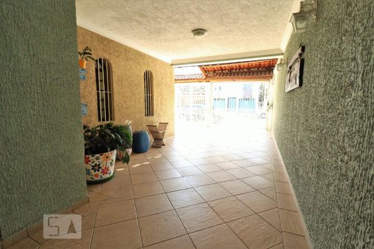 Área Externa de casa à venda com 3 quartos, 250m² em Vila Deodoro, São Paulo