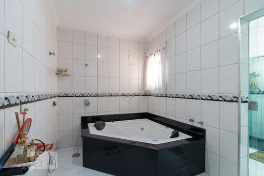 Banheiro quarto 3 suíte de casa para alugar com 3 quartos, 385m² em Vila Endres, Guarulhos