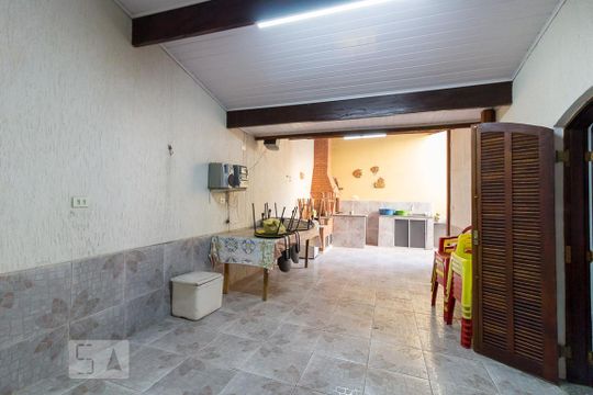 Área Externa de casa para alugar com 3 quartos, 385m² em Vila Endres, Guarulhos