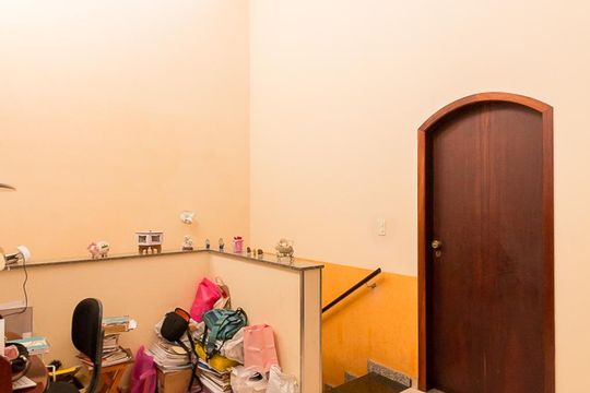 Antessala - quartos de casa para alugar com 3 quartos, 385m² em Vila Endres, Guarulhos