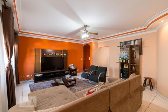 Sala de casa para alugar com 3 quartos, 385m² em Vila Endres, Guarulhos
