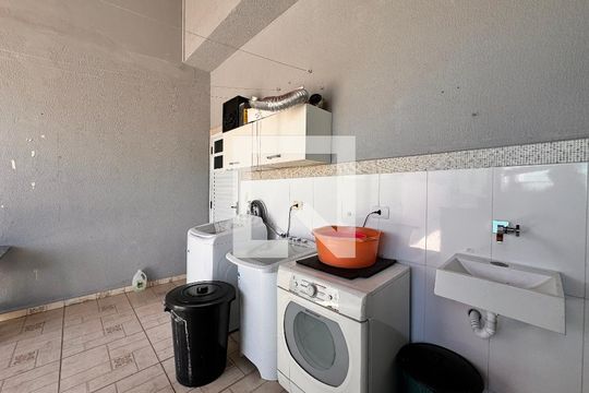 Lavanderia de apartamento à venda com 3 quartos, 140m² em Jardim das Maravilhas, Santo André