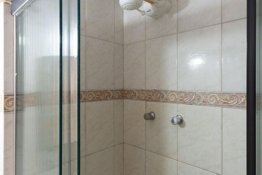 Banheiro de apartamento à venda com 1 quarto, 53m² em Maracanã, Rio de Janeiro
