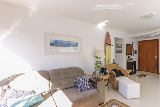 Sala de apartamento à venda com 2 quartos, 138m² em Rio Branco, Porto Alegre