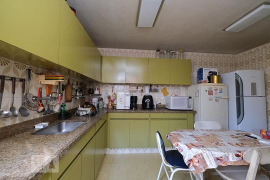 Cozinha de apartamento à venda com 4 quartos, 143m² em Tijuca, Rio de Janeiro
