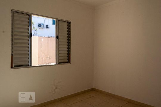 Quarto 2 de casa à venda com 2 quartos, 100m² em Jardim Piqueroby, São Paulo