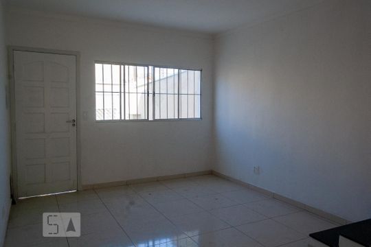 Sala de casa à venda com 2 quartos, 100m² em Jardim Piqueroby, São Paulo