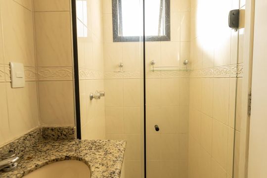 Banheiro Suite de apartamento à venda com 2 quartos, 58m² em Vila Gomes Cardim, São Paulo