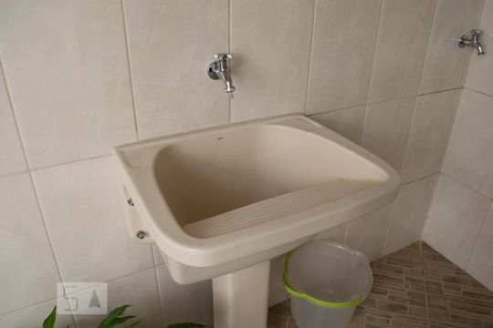 ÁREA DE SERVIÇO de casa à venda com 2 quartos, 115m² em Vila Paulicéia, São Paulo