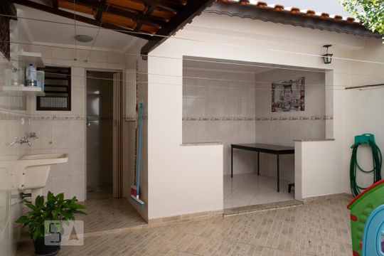 QUINTAL FUNDOS de casa à venda com 2 quartos, 115m² em Vila Paulicéia, São Paulo