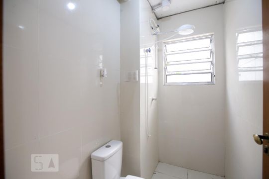 Banheiro de apartamento à venda com 2 quartos, 52m² em Itaquera, São Paulo