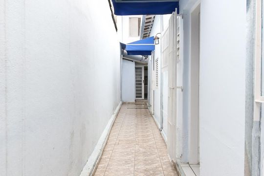 Corredor Lateral de casa para alugar com 5 quartos, 170m² em Centro, São José dos Campos