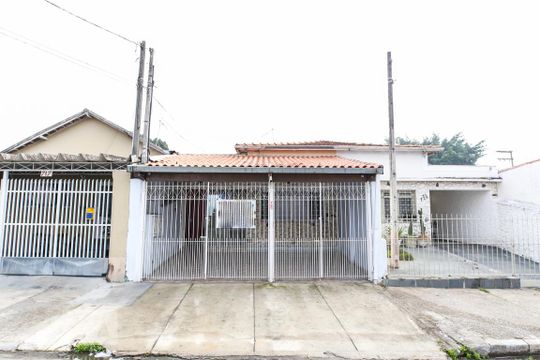 Fachada de casa para alugar com 5 quartos, 170m² em Centro, São José dos Campos