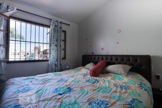 Suíte de casa à venda com 3 quartos, 96m² em Parque Peruche, São Paulo
