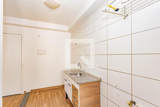 Cozinha de apartamento à venda com 2 quartos, 43m² em Jardim Santa Emília, São Paulo