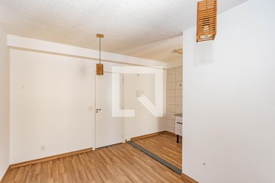 Sala de apartamento à venda com 2 quartos, 43m² em Jardim Santa Emília, São Paulo