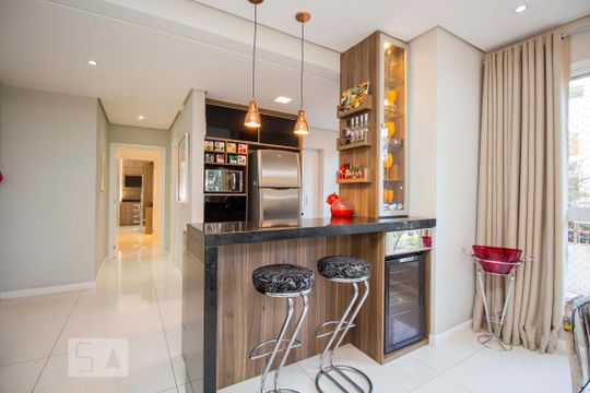 Cozinha de apartamento à venda com 2 quartos, 148m² em Petrópolis, Porto Alegre