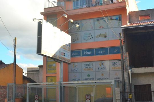 Fachada de apartamento à venda com 2 quartos, 400m² em Mato Grande, Canoas