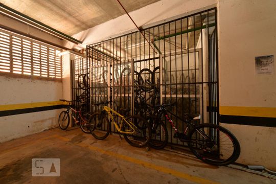 Bicicletário de apartamento para alugar com 1 quarto, 30m² em Setor Sudoeste, Brasília