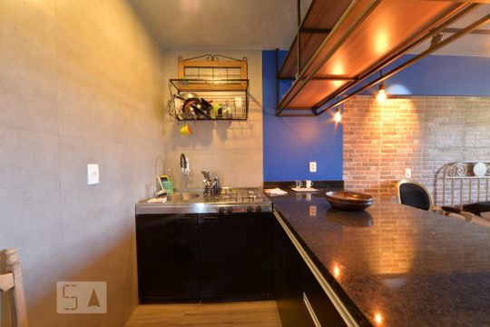 Cozinha de apartamento para alugar com 1 quarto, 30m² em Setor Sudoeste, Brasília