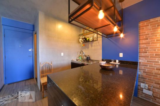 Cozinha de apartamento para alugar com 1 quarto, 30m² em Setor Sudoeste, Brasília