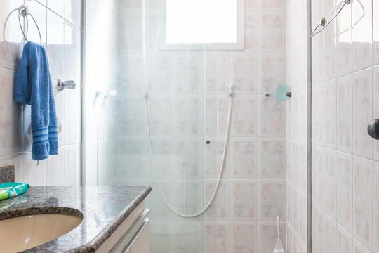 Banheiro de apartamento à venda com 2 quartos, 78m² em Buritis, Belo Horizonte