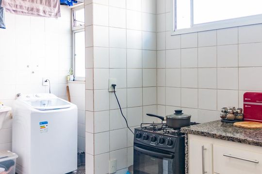 Cozinha de apartamento à venda com 2 quartos, 78m² em Buritis, Belo Horizonte