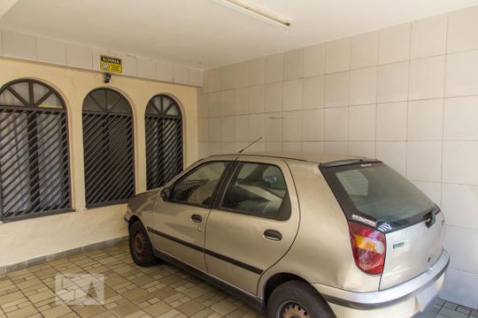 Garagem de casa à venda com 3 quartos, 203m² em Parque Novo Mundo, São Paulo