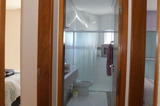 Corredor de casa à venda com 3 quartos, 282m² em Nova Petrópolis, São Bernardo do Campo