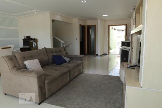 Casa à venda com 3 quartos, 282m² em Nova Petrópolis, São Bernardo do Campo
