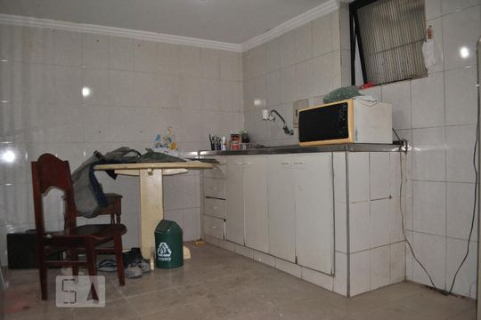 Cozinha 2 de casa à venda com 7 quartos, 306m² em Vila Monumento, São Paulo