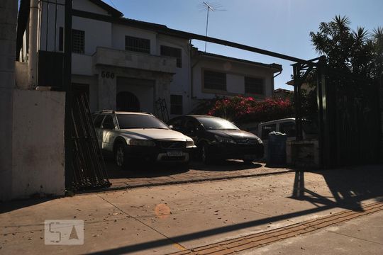 Garagem de casa à venda com 7 quartos, 306m² em Vila Monumento, São Paulo