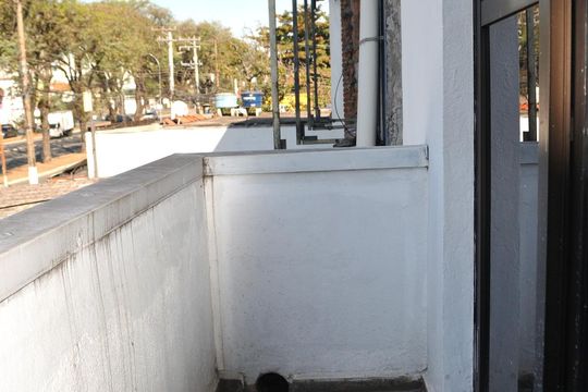 Sacada  de casa à venda com 7 quartos, 306m² em Vila Monumento, São Paulo