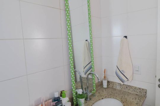 Banheiro da Suíte de apartamento à venda com 3 quartos, 81m² em Jardim Gracinda, Guarulhos