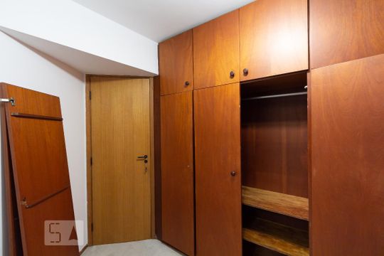 Quarto de apartamento para alugar com 1 quarto, 75m² em Itaim Bibi, São Paulo
