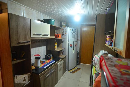 Cozinha de casa à venda com 3 quartos, 80m² em Harmonia, Canoas