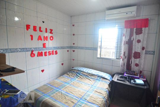 Quarto 2 de casa à venda com 3 quartos, 80m² em Harmonia, Canoas