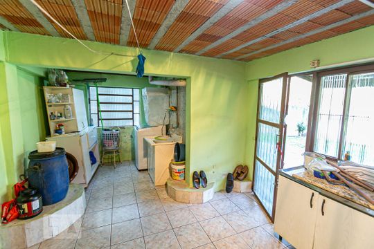 Área de Serviço de casa à venda com 5 quartos, 320m² em Vila Nova, Porto Alegre