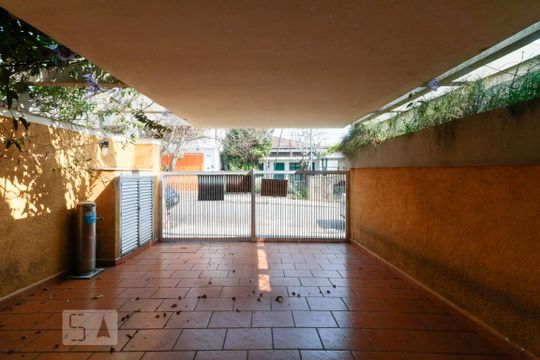 Sala - vista de casa à venda com 6 quartos, 230m² em Vila Madalena, São Paulo