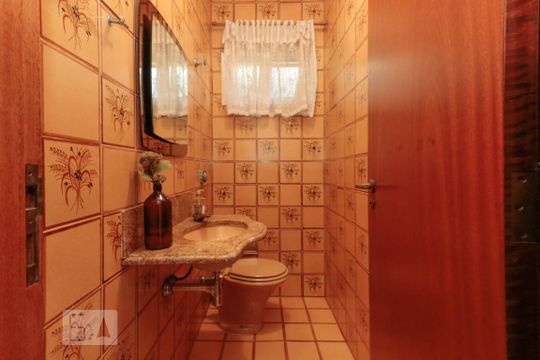 Lavabo de casa à venda com 6 quartos, 230m² em Vila Madalena, São Paulo
