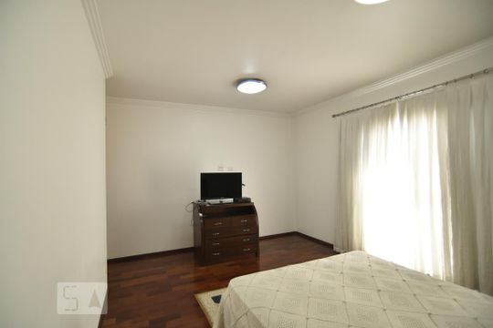 Suite 1 de casa para alugar com 3 quartos, 240m² em Tatuapé, São Paulo