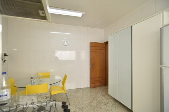 Cozinha de casa para alugar com 3 quartos, 240m² em Tatuapé, São Paulo