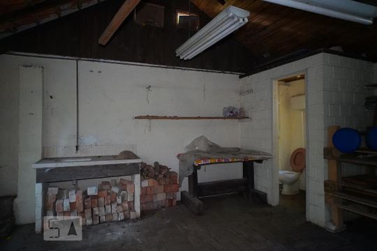 Deposito de casa à venda com 3 quartos, 181m² em Rio Branco, Porto Alegre