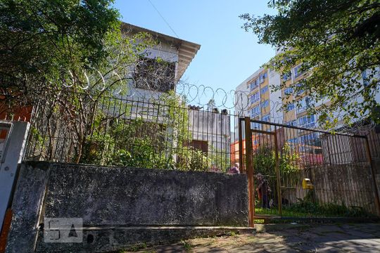 Fachada da casa. de casa à venda com 3 quartos, 181m² em Rio Branco, Porto Alegre