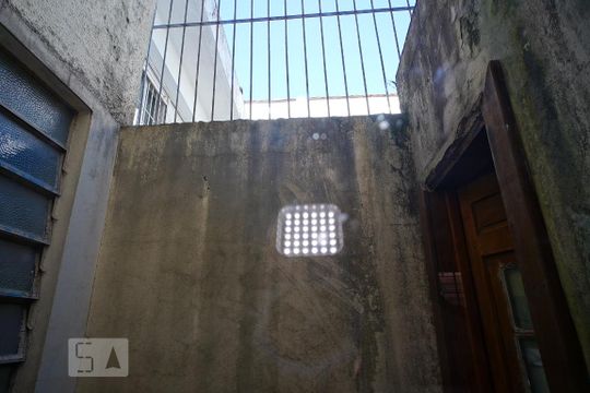 Sala 2 - vista de casa à venda com 3 quartos, 181m² em Rio Branco, Porto Alegre