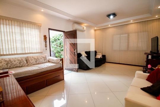 Casa à venda com 2 quartos, 191m² em Jardim Paraíso, São Paulo