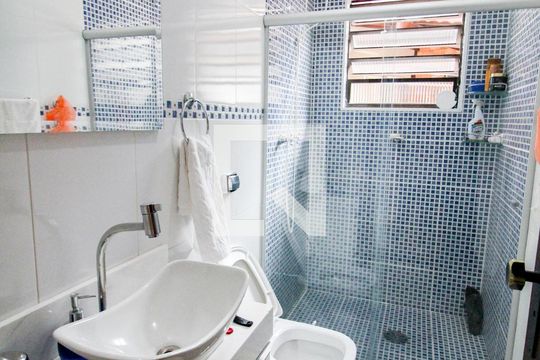 banheiro social de casa à venda com 2 quartos, 191m² em Jardim Paraíso, São Paulo