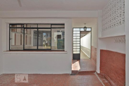 Garagem de casa à venda com 2 quartos, 130m² em Vila Leopoldina, São Paulo