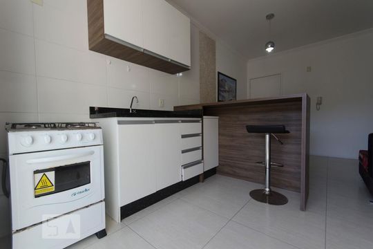 Cozinha de apartamento para alugar com 2 quartos, 68m² em Ingleses do Rio Vermelho, Florianópolis