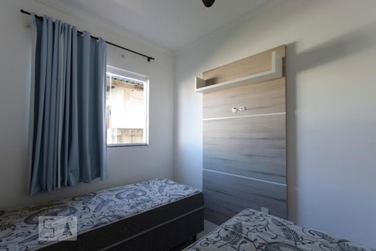 Quarto de apartamento para alugar com 2 quartos, 68m² em Ingleses do Rio Vermelho, Florianópolis